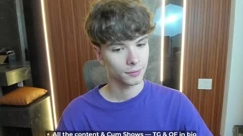 Hey I am Calvin  online show from April 19, 2026, 5:23 pm