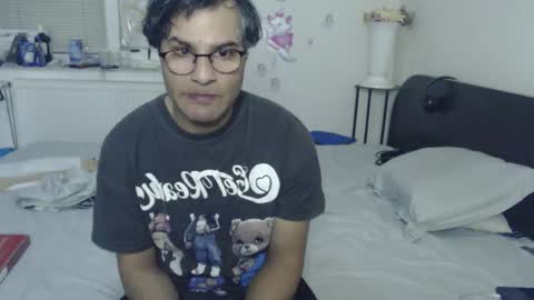 Snapshot of calvinjohnlad chatting on December 16, 2025, 6:13 pm Calvinjohnlad online show from December 16, 2025, 6:13 pm