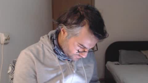 Snapshot of calvinjohnlad chatting on January 31, 2026, 7:11 pm Calvinjohnlad online show from January 31, 2026, 7:11 pm