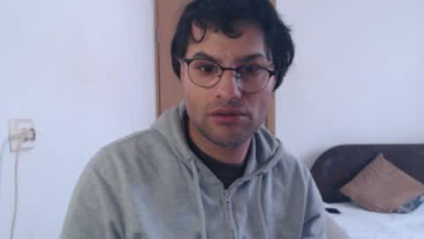 Snapshot of calvinjohnlad chatting on February 5, 2026, 10:42 am Calvinjohnlad online show from February 5, 2026, 10:42 am