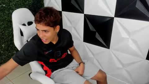 cam_xman online show from December 3, 2025, 1:13 am