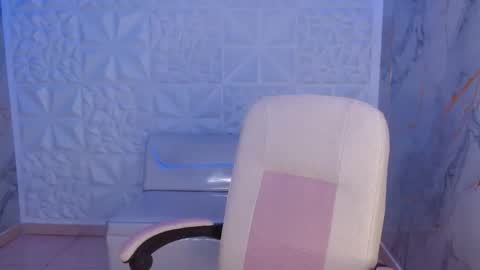 cam_xman online show from April 20, 2026, 1:14 pm