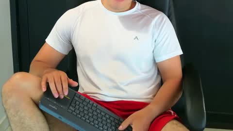 camara110 online show from February 1, 2025, 5:37 pm