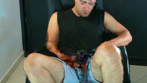 camara110 online show from February 4, 2025, 4:39 pm