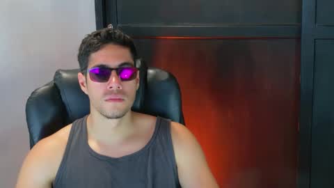 camara110 online show from September 22, 2025, 9:39 pm