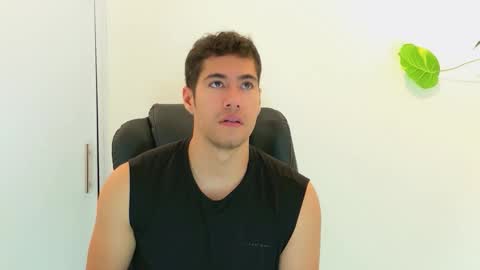 camara110 online show from November 6, 2025, 12:33 am