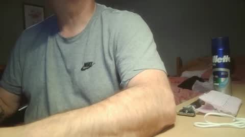 cambsuk online show from November 22, 2025, 12:20 am