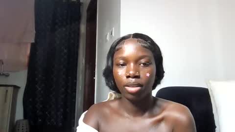 Snapshot of camclit chatting on April 6, 2026, 8:04 am Princess online show from April 6, 2026, 8:04 am