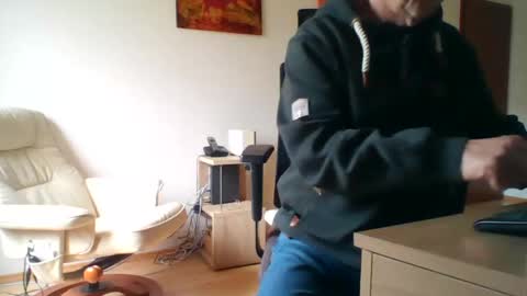 camcologne online show from February 11, 2025, 10:59 am