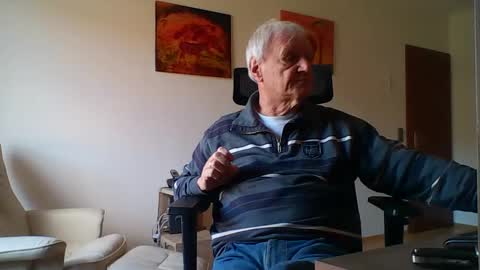 camcologne online show from February 25, 2026, 9:19 am