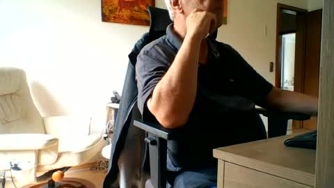 camcologne online show from June 14, 2026, 10:28 am