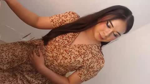 camela_star online show from December 14, 2025, 5:40 pm