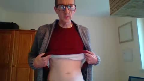 cameraaa online show from December 19, 2025, 11:17 am