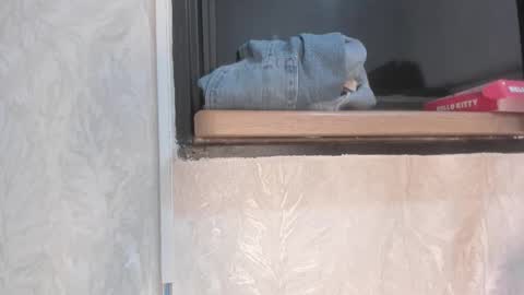 cameron_hearts online show from October 31, 2025, 10:16 am