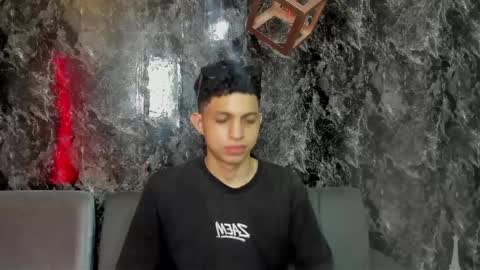 Snapshot of cameron_lux4 chatting on May 1, 2026, 3:33 am CAMERON online show from May 1, 2026, 3:33 am
