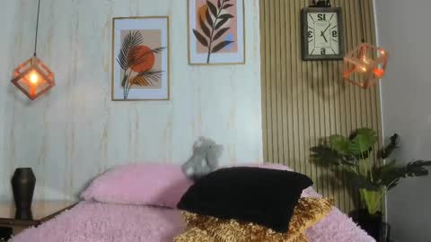 Cameron  online show from February 18, 2025, 11:52 pm