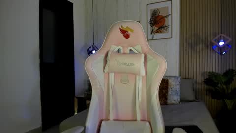 Cameron  online show from November 16, 2025, 7:52 pm