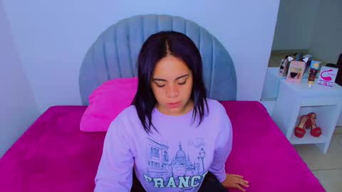 CAMI online show from September 10, 2025, 4:23 am