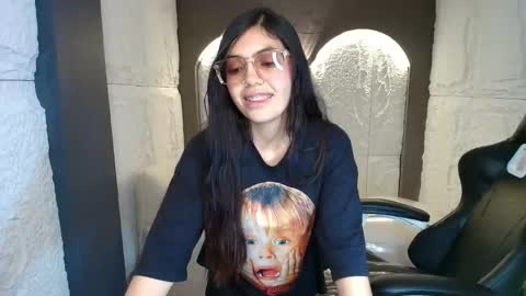 Cami  online show from September 14, 2025, 1:32 pm