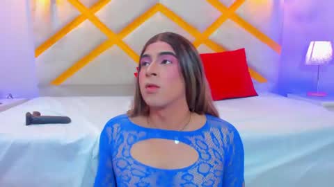 cami_rouxx online show from July 19, 2026, 7:39 pm