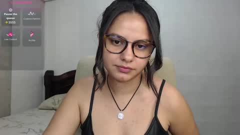 Snapshot of cami_valbuena chatting on September 27, 2025, 8:14 pm Camila Valbuena online show from September 27, 2025, 8:14 pm