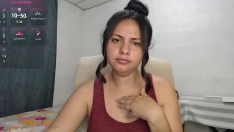 Snapshot of cami_valbuena chatting on February 13, 2026, 11:12 pm Camila Valbuena online show from February 13, 2026, 11:12 pm