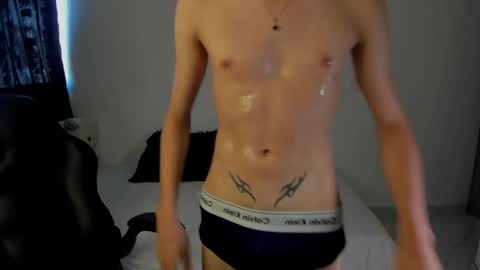 Snapshot of camiboy666 chatting on November 21, 2025, 7:23 pm Camilo online show from November 21, 2025, 7:23 pm