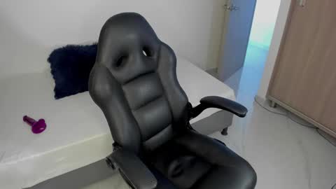 Snapshot of camiboy666 chatting on November 23, 2025, 7:02 pm Camilo online show from November 23, 2025, 7:02 pm