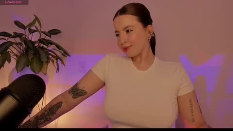 camila   online show from March 5, 2025, 10:44 am