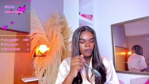 camiestrada online show from March 9, 2025, 6:54 pm