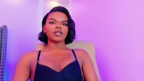 camiestrada online show from September 16, 2025, 12:06 pm