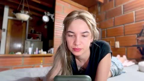 camii19y online show from September 21, 2025, 9:38 pm