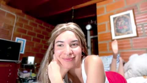 camii19y online show from September 22, 2025, 11:18 pm