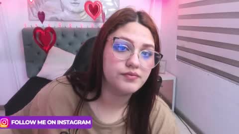 Camila Osorio online show from February 12, 2025, 8:27 am