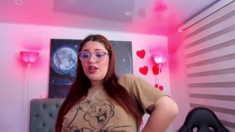 Camila Osorio online show from February 22, 2025, 3:56 am