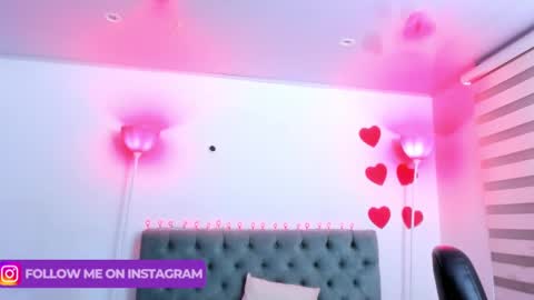 Camila Osorio online show from February 23, 2025, 9:55 am