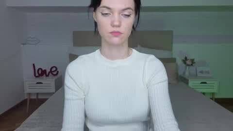 Camila online show from December 1, 2025, 10:26 pm