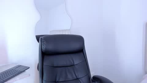 Cami online show from February 25, 2025, 11:11 pm