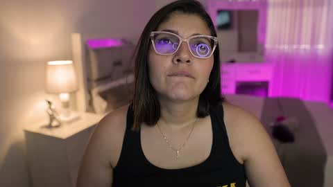 Camila buitrago online show from December 22, 2024, 7:10 pm