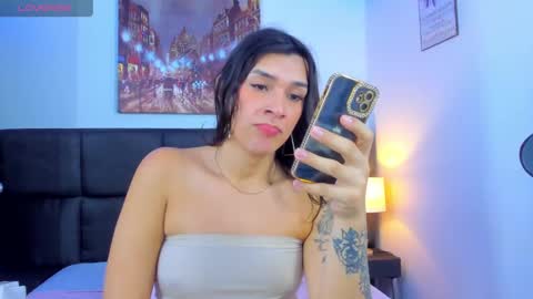  s online show from February 3, 2025, 12:03 pm