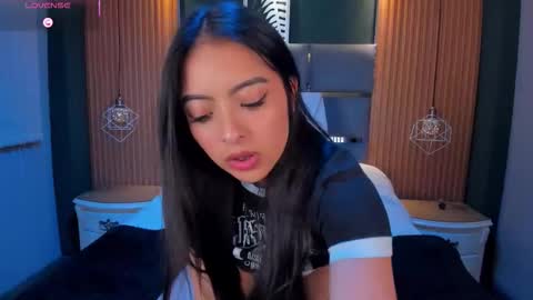 Camila online show from September 15, 2025, 4:12 am