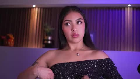 Camila online show from November 12, 2025, 4:24 am