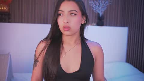 Camila online show from April 20, 2026, 3:53 am