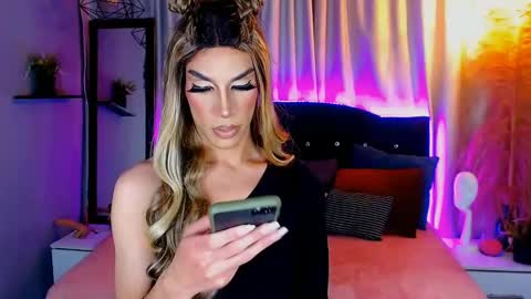 Camila online show from December 22, 2024, 3:44 am