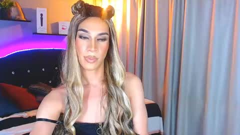 Camila online show from December 28, 2024, 10:03 am