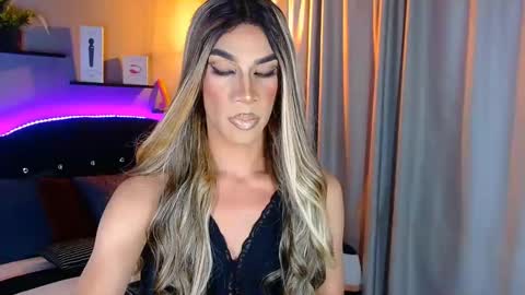 Camila online show from January 12, 2025, 2:56 am