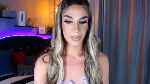 Camila online show from January 19, 2025, 3:29 am