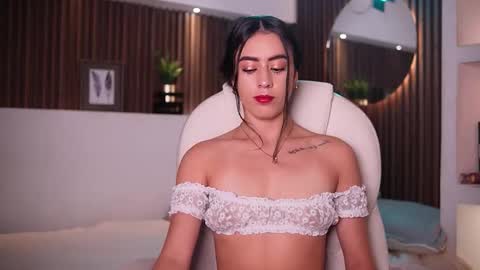 camila_martinez9 online show from September 16, 2025, 11:33 am