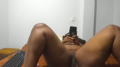 Camila online show from March 1, 2025, 5:52 am