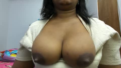 Camila online show from September 11, 2025, 9:53 am